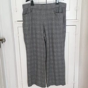 Lane Bryant Black/White Houndstooth Pants - 22/24